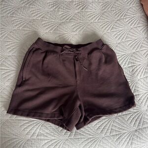 Lululemon Men’s Brown Sweat Shorts in size Medium